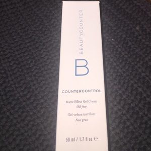 BeautyCounter Matte Effect Gel Cream